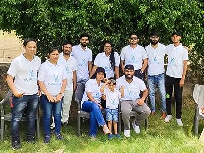 Team of yuvmedia enjoying the Cricket Match in digital marketing company yuvmedia